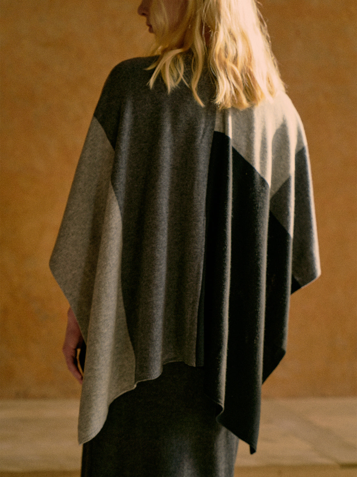 "Lost in Warmth" Wool-Cashmere Blend Cape - Grey