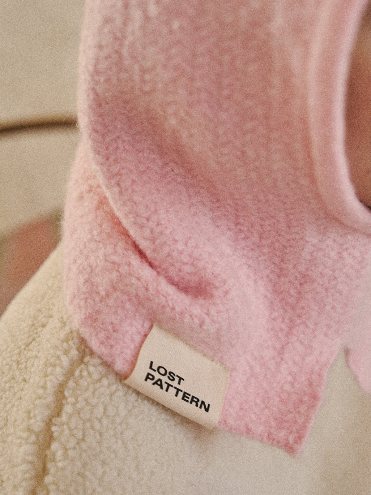 "L'Embrace" Balaclava - Strawberry Pink