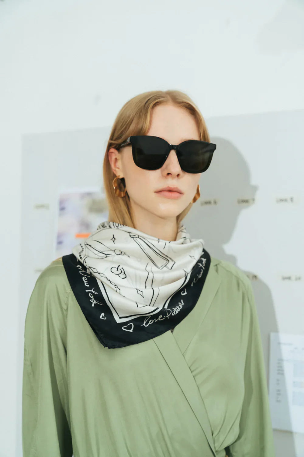 "New York In Sketches" Silk Pocket Square & Silk Scarf Set - Black & White