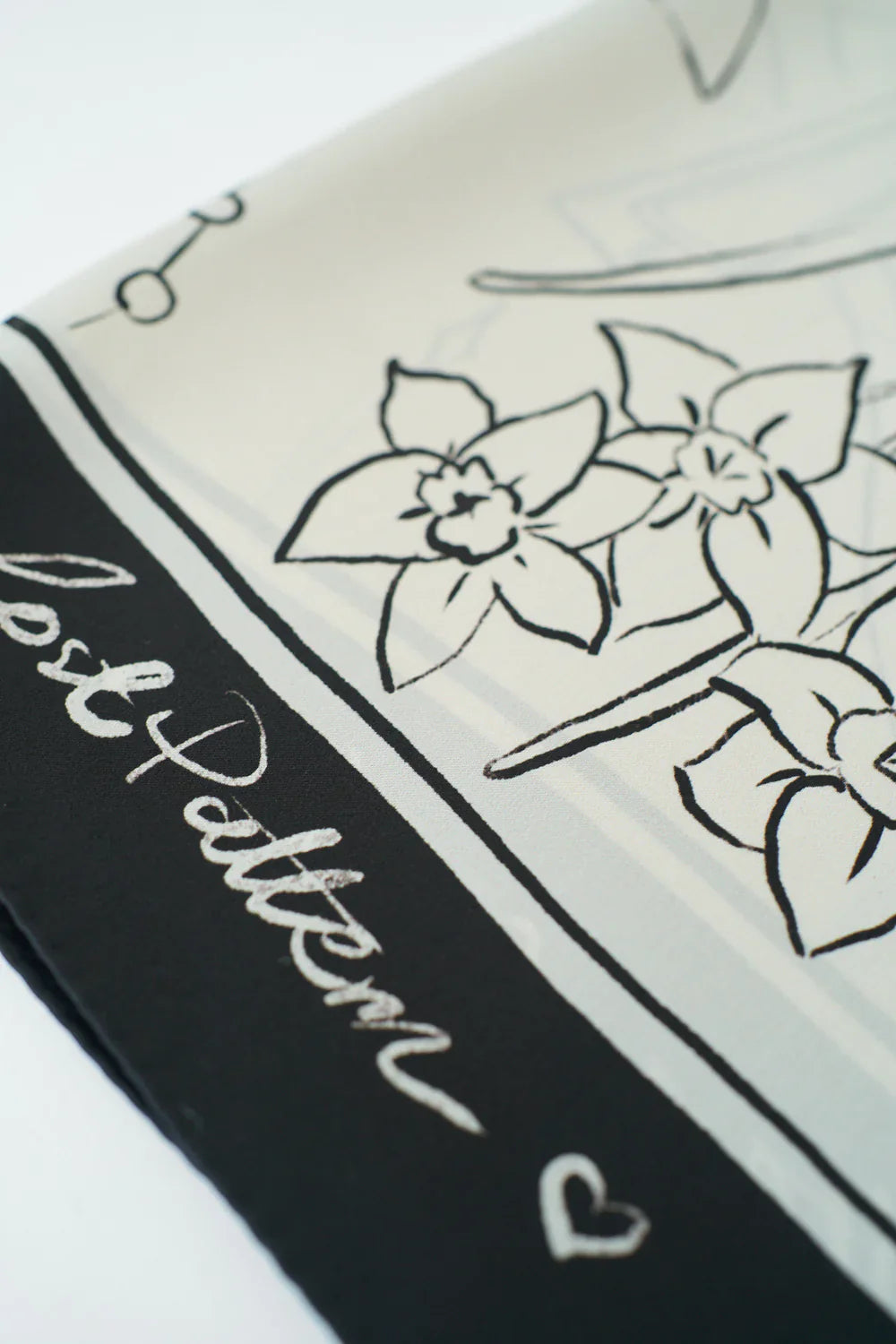 "New York In Sketches" Silk Pocket Square & Silk Scarf Set - Black & White