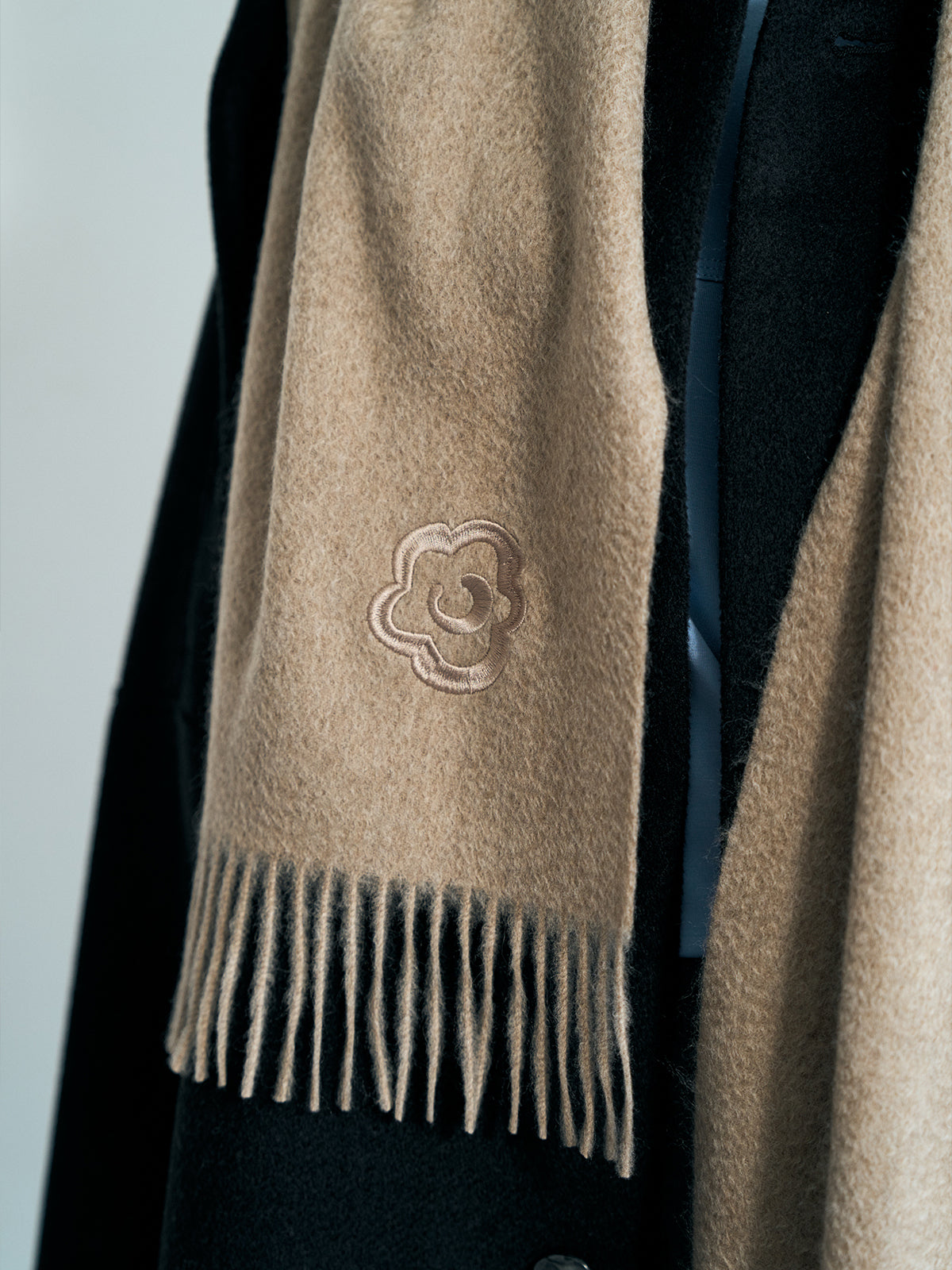 "Lost in Warmth" Classic Cashmere Scarf - Raw Cashmere