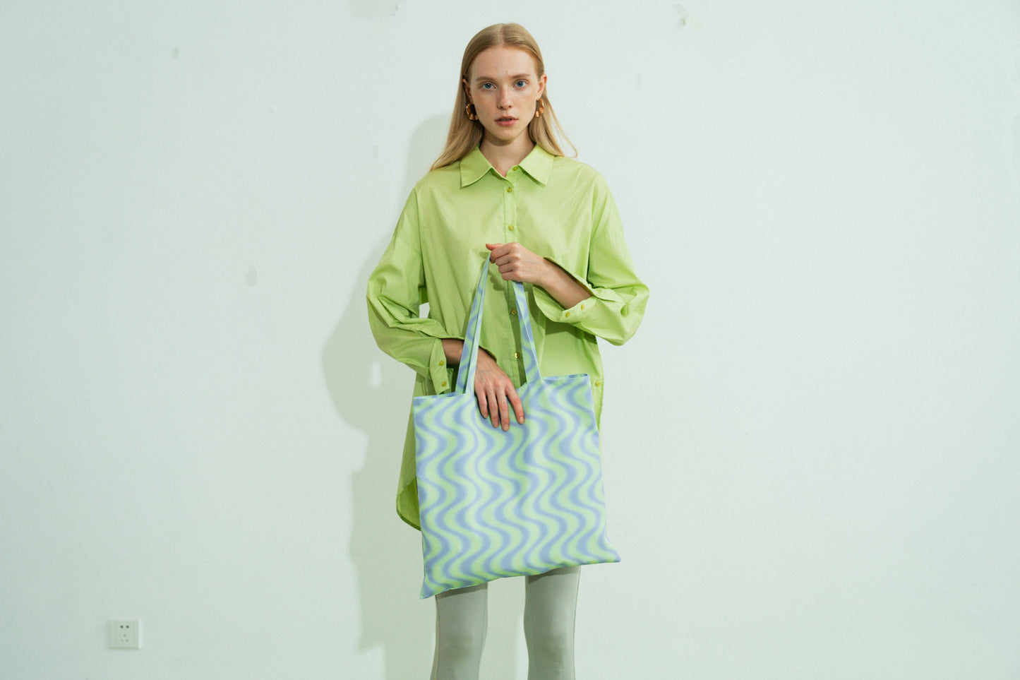 "Day Dream" Tote Bag - Blue Waves