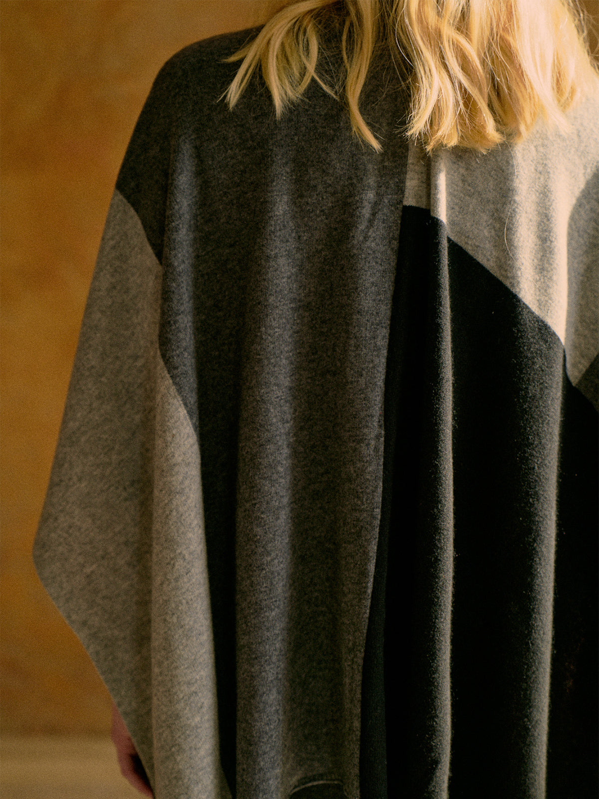 "Lost in Warmth" Wool-Cashmere Blend Cape - Grey