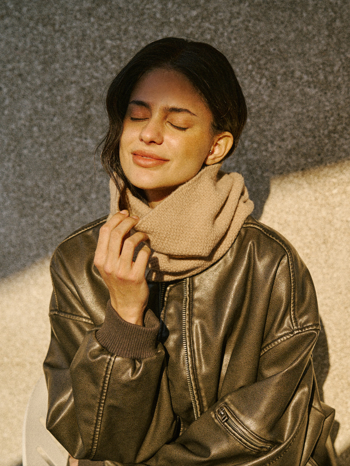 "L'Embrace" Snood Neck Warmer - Camel