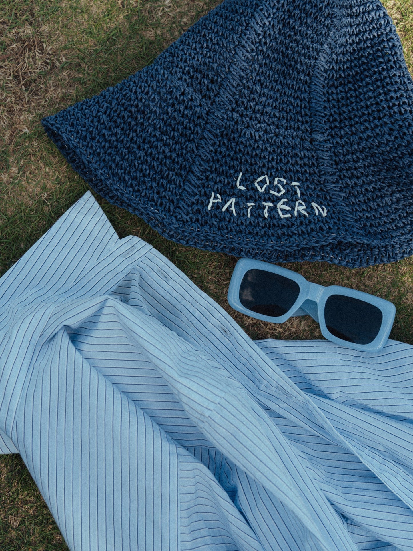 "Wanderlight" Packable Straw Hat - Navy