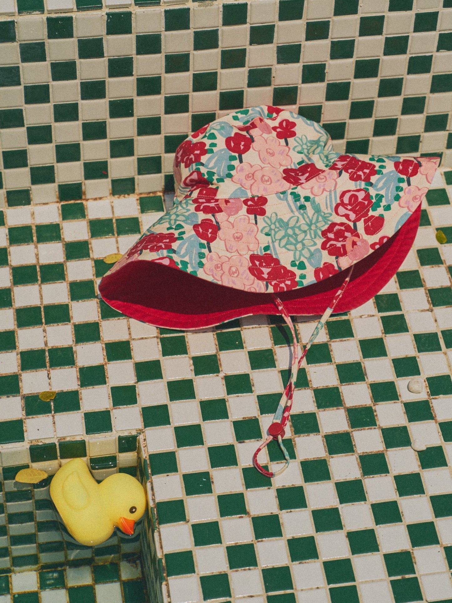 "Le Jardin" Reversible Sun Hat - Red